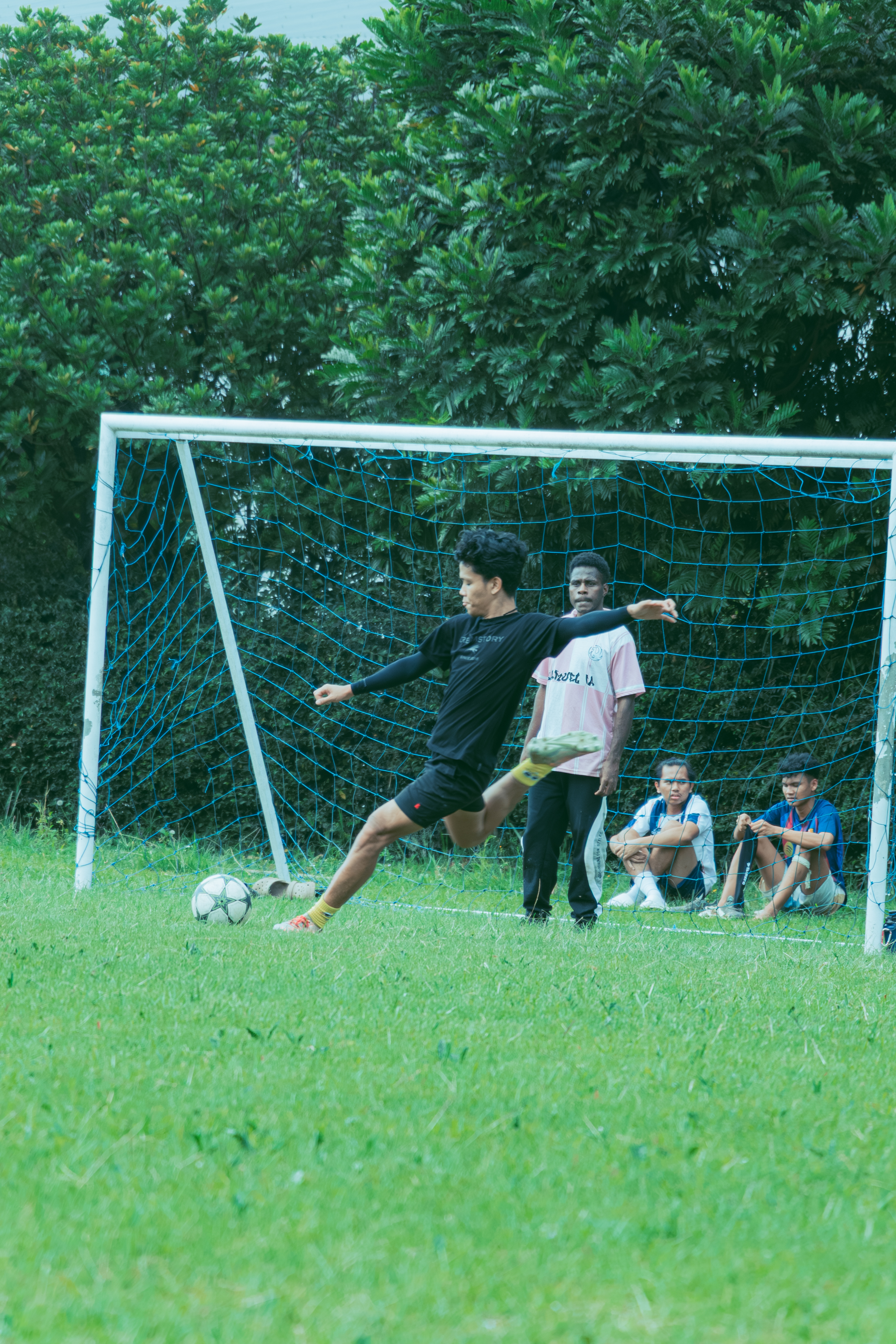 Tentang Rolas Sinaga